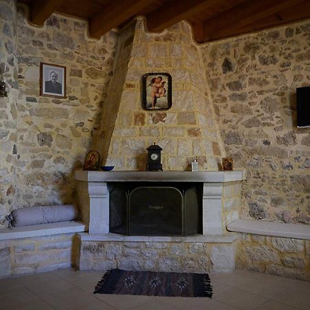 Krousonas  Traditional Stone Mezonete מראה חיצוני תמונה